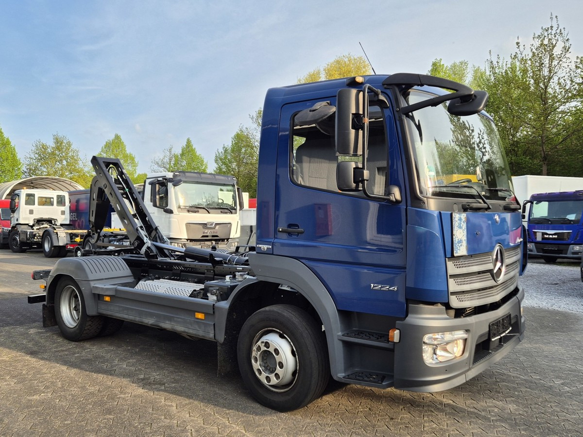 MERCEDES-BENZ 1224 L Atego City Abrollkipper NEU AHK Euro 6 - Φορτηγό φόρτωσης γάντζου: φωτογραφία 5 MERCEDES-BENZ 1224 L Atego City Abrollkipper NEU AHK Euro 6 - Φορτηγό φόρτωσης γάντζου: φωτογραφία 5