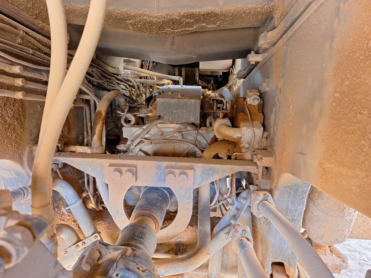 Ανατρεπόμενο όχημα μεταφοράς λατομικών υλικών KOMATSU HD605 7-EO: φωτογραφία 13 Ανατρεπόμενο όχημα μεταφοράς λατομικών υλικών KOMATSU HD605 7-EO: φωτογραφία 13