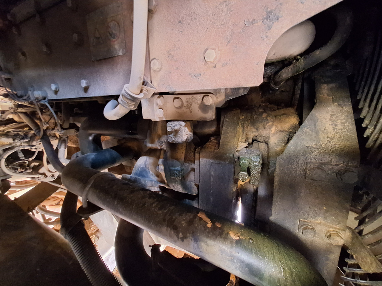 Ανατρεπόμενο όχημα μεταφοράς λατομικών υλικών KOMATSU HD605 7-EO: φωτογραφία 19 Ανατρεπόμενο όχημα μεταφοράς λατομικών υλικών KOMATSU HD605 7-EO: φωτογραφία 19