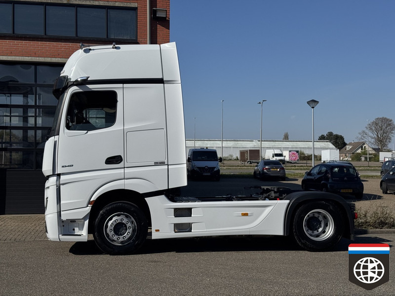 Mercedes-Benz ACTROS 1848 Gigaspace ** LIMITED EDITION** / FULL SPOILER / 2x TANK / NIGHT ac / - Τράκτορας: φωτογραφία 3 Mercedes-Benz ACTROS 1848 Gigaspace ** LIMITED EDITION** / FULL SPOILER / 2x TANK / NIGHT ac / - Τράκτορας: φωτογραφία 3
