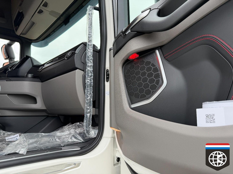 Scania 590 S 6X2/4 - Full air - Retarder PTO - SLIDE fifth wheel - King of the Road - Τράκτορας: φωτογραφία 4 Scania 590 S 6X2/4 - Full air - Retarder PTO - SLIDE fifth wheel - King of the Road - Τράκτορας: φωτογραφία 4