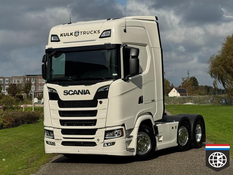 Scania 590 S 6X2/4 - Full air - Retarder PTO - SLIDE fifth wheel - King of the Road - Τράκτορας: φωτογραφία 1 Scania 590 S 6X2/4 - Full air - Retarder PTO - SLIDE fifth wheel - King of the Road - Τράκτορας: φωτογραφία 1