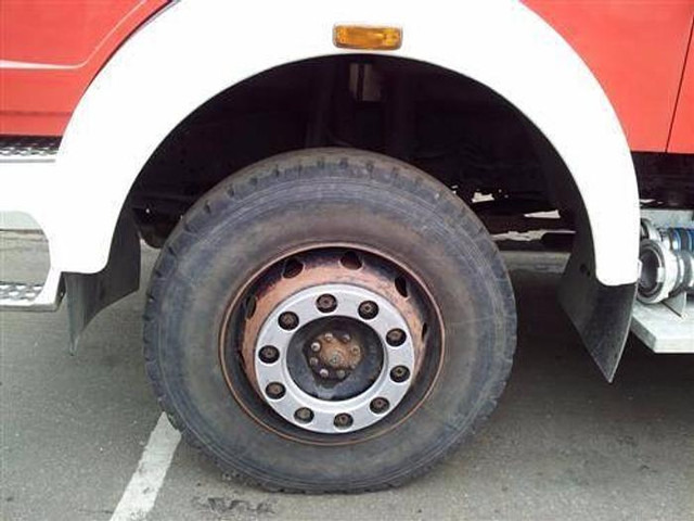 Mercedes-Benz 1019 AF 36 - Πυροσβεστικό όχημα: φωτογραφία 5 Mercedes-Benz 1019 AF 36 - Πυροσβεστικό όχημα: φωτογραφία 5