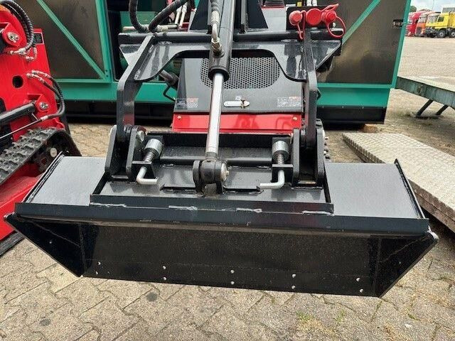 Compaktlader, Schaufel, S.W.S., 3. Steuerkreis - Ερπυστριοφόρος φορτωτής: φωτογραφία 5 Compaktlader, Schaufel, S.W.S., 3. Steuerkreis - Ερπυστριοφόρος φορτωτής: φωτογραφία 5