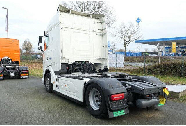 DAF XG 530 FT 4x2, Intarder, 2x Tank, Standklima - Τράκτορας: φωτογραφία 3 DAF XG 530 FT 4x2, Intarder, 2x Tank, Standklima - Τράκτορας: φωτογραφία 3