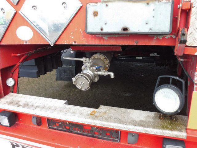 Kässbohrer Isoliert, Chemie, V2A, 32m³,Kompresor,Alu-Felgen - Επικαθήμενο βυτίο: φωτογραφία 5 Kässbohrer Isoliert, Chemie, V2A, 32m³,Kompresor,Alu-Felgen - Επικαθήμενο βυτίο: φωτογραφία 5