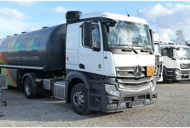 Mercedes-Benz 1846 Actros 4x2, Hydr., ADR, Leicht, Klima, Navi - Τράκτορας: φωτογραφία 4 Mercedes-Benz 1846 Actros 4x2, Hydr., ADR, Leicht, Klima, Navi - Τράκτορας: φωτογραφία 4