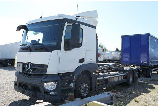 Mercedes-Benz 2543 L Actros 6x2, Meiller RK 21.70, Lenk-Lift - Φορτηγό φόρτωσης γάντζου: φωτογραφία 4 Mercedes-Benz 2543 L Actros 6x2, Meiller RK 21.70, Lenk-Lift - Φορτηγό φόρτωσης γάντζου: φωτογραφία 4