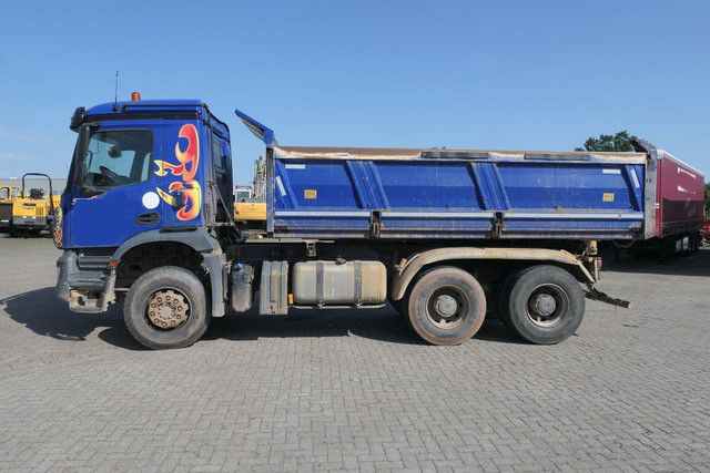 Mercedes-Benz 2643 K Arocs/6x4/Meiller/Plane/AHK/Klima - Φορτηγό ανατρεπόμενο: φωτογραφία 4 Mercedes-Benz 2643 K Arocs/6x4/Meiller/Plane/AHK/Klima - Φορτηγό ανατρεπόμενο: φωτογραφία 4