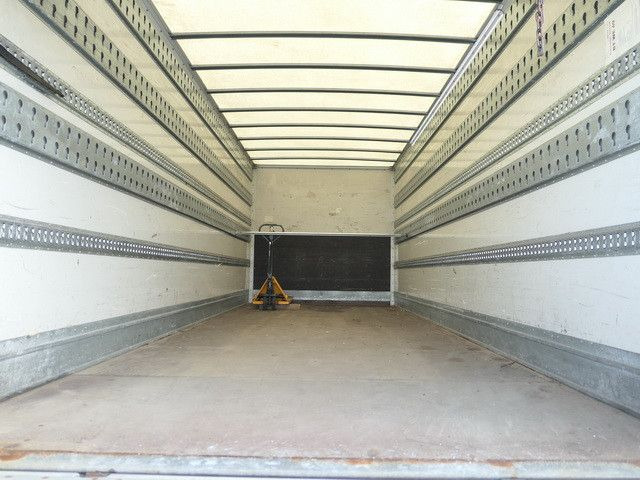 Renault Midlum 220 4x2, LBW, AHK, klima, Luftfederung - Φορτηγό κόφα: φωτογραφία 4 Renault Midlum 220 4x2, LBW, AHK, klima, Luftfederung - Φορτηγό κόφα: φωτογραφία 4