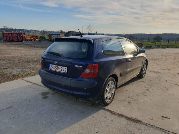 Honda Civic - Αυτοκίνητο: φωτογραφία 5 Honda Civic - Αυτοκίνητο: φωτογραφία 5