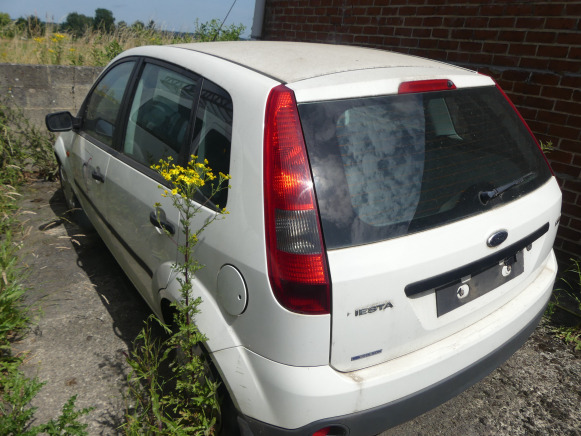 REF:Immatriculée sous : SPI-110 - Voiture Ford FIESTA - Επιβατικό βαν: φωτογραφία 4 REF:Immatriculée sous : SPI-110 - Voiture Ford FIESTA - Επιβατικό βαν: φωτογραφία 4