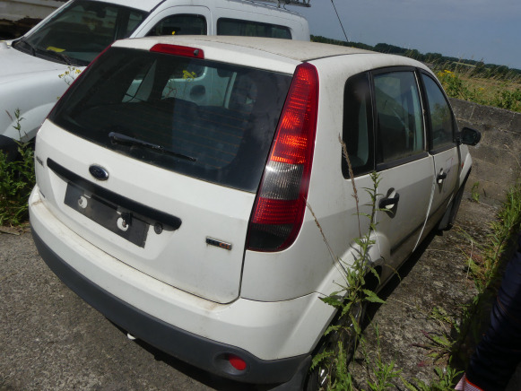 REF:Immatriculée sous : SPI-110 - Voiture Ford FIESTA - Επιβατικό βαν: φωτογραφία 3 REF:Immatriculée sous : SPI-110 - Voiture Ford FIESTA - Επιβατικό βαν: φωτογραφία 3