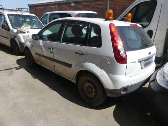 Voiture Ford FIESTA - Αυτοκίνητο: φωτογραφία 2 Voiture Ford FIESTA - Αυτοκίνητο: φωτογραφία 2