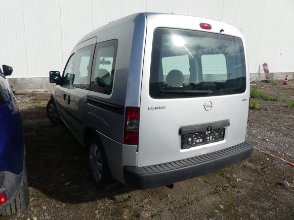 Voiture Opel Combo - Αυτοκίνητο: φωτογραφία 4 Voiture Opel Combo - Αυτοκίνητο: φωτογραφία 4