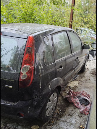 Ford fiesta - Αυτοκίνητο: φωτογραφία 2 Ford fiesta - Αυτοκίνητο: φωτογραφία 2