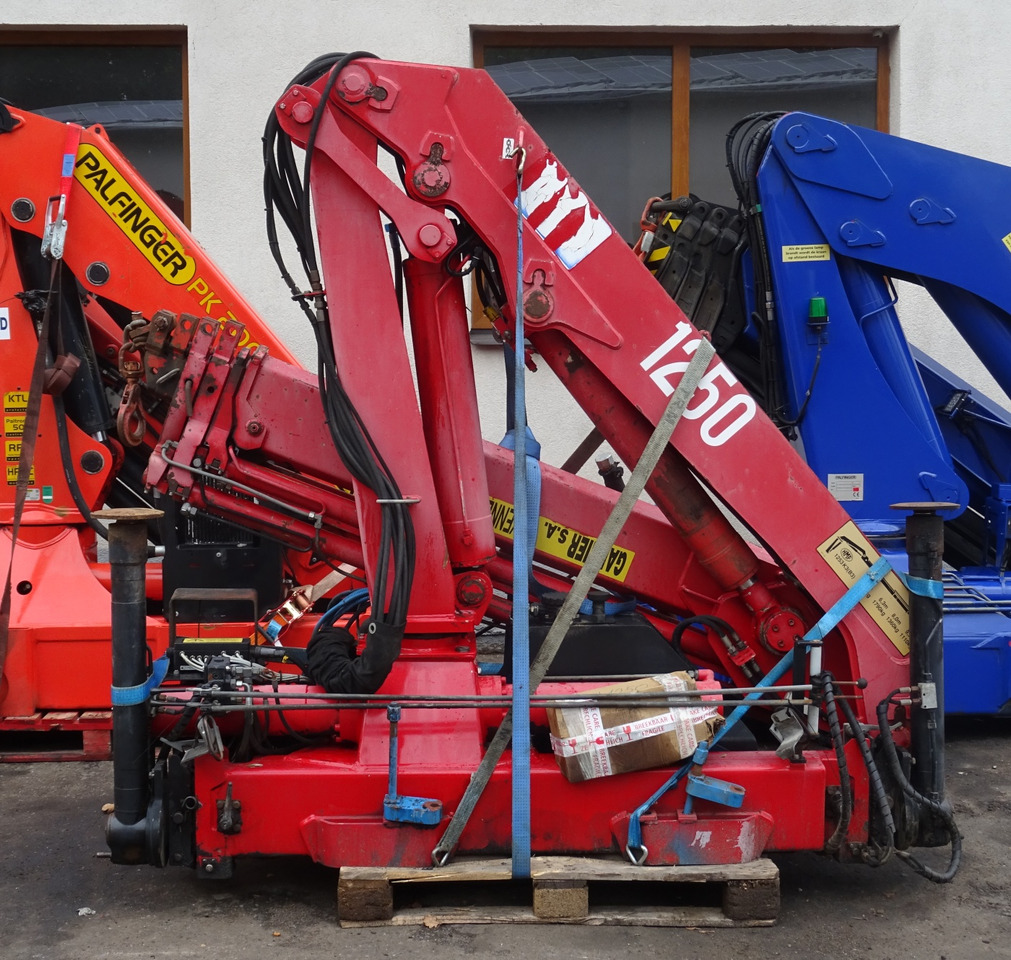 HMF 1250 K3 crane with remote control, 15 m, Funk, Ladekran, Kran PALFINGER - Γερανός παπαγάλος: φωτογραφία 1 HMF 1250 K3 crane with remote control, 15 m, Funk, Ladekran, Kran PALFINGER - Γερανός παπαγάλος: φωτογραφία 1