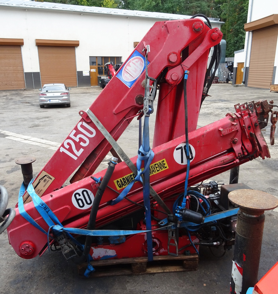 HMF 1250 K3 crane with remote control, 15 m, Funk, Ladekran, Kran PALFINGER - Γερανός παπαγάλος: φωτογραφία 2 HMF 1250 K3 crane with remote control, 15 m, Funk, Ladekran, Kran PALFINGER - Γερανός παπαγάλος: φωτογραφία 2