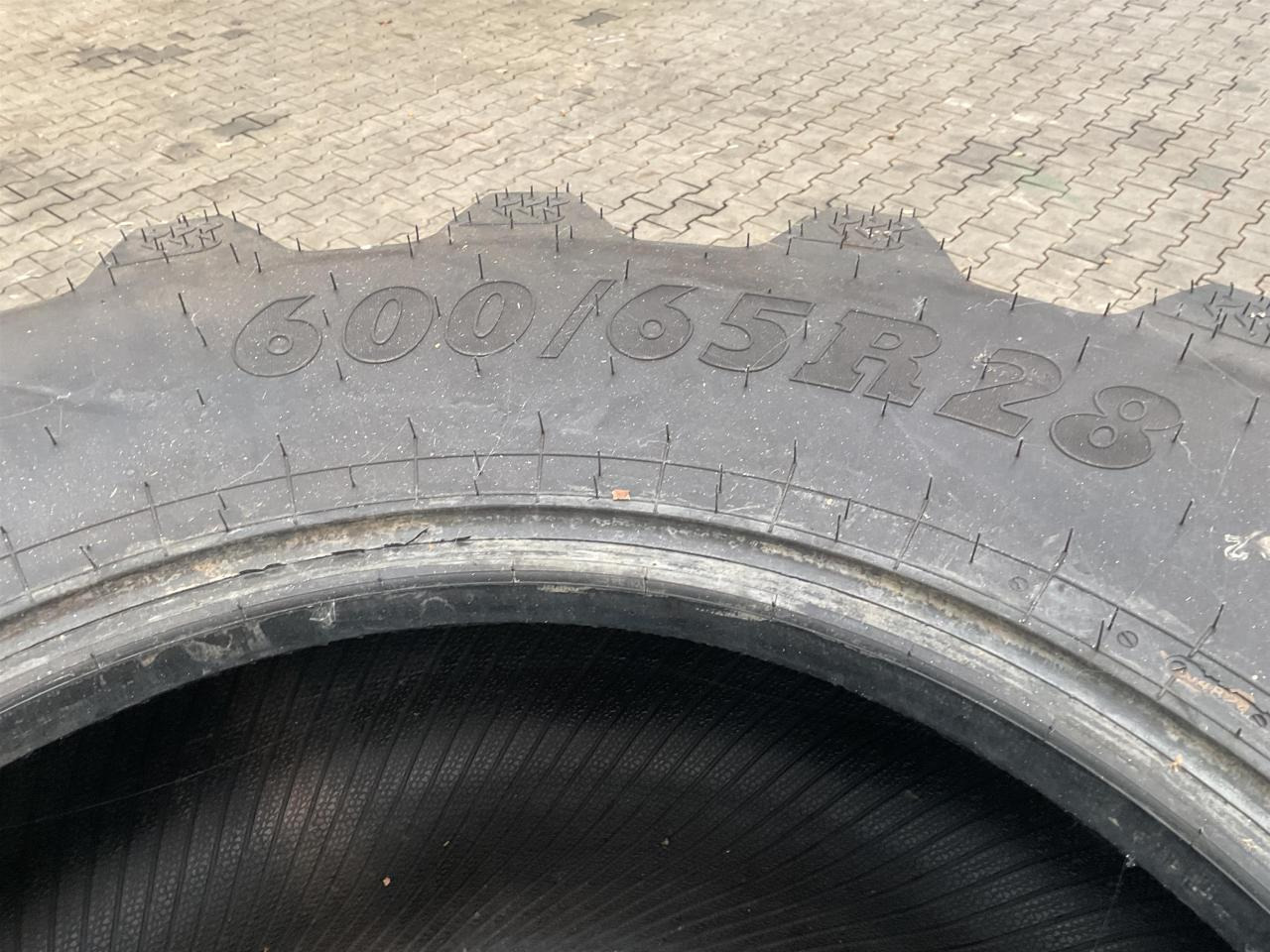 BKT 600/65R28 - Ελαστικό για Γεωργικά μηχανήματα: φωτογραφία 2 BKT 600/65R28 - Ελαστικό για Γεωργικά μηχανήματα: φωτογραφία 2