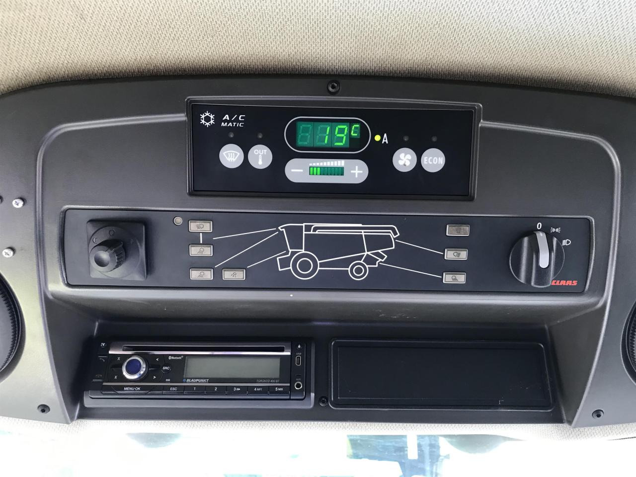 Θεριζοαλωνιστική μηχανή CLAAS Lexion 760 TT: φωτογραφία 13 Θεριζοαλωνιστική μηχανή CLAAS Lexion 760 TT: φωτογραφία 13