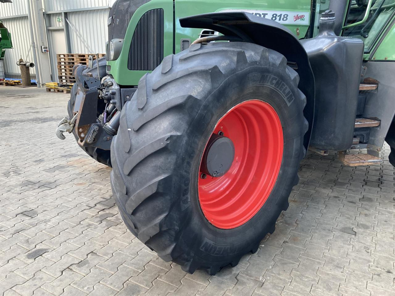 Fendt 818 Vario TMS - Τρακτέρ: φωτογραφία 2 Fendt 818 Vario TMS - Τρακτέρ: φωτογραφία 2
