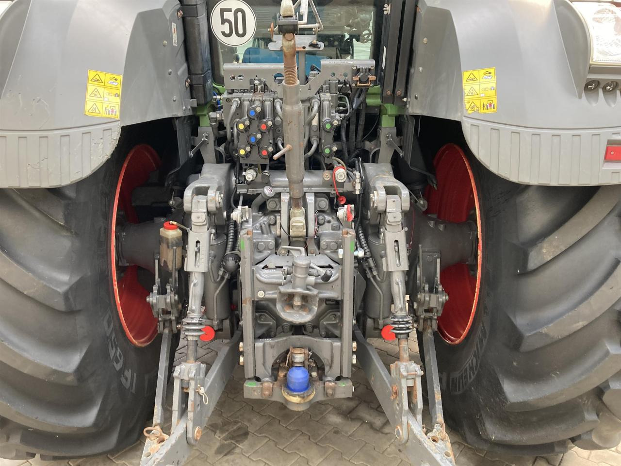 Fendt 828 Profi Plus - Τρακτέρ: φωτογραφία 5 Fendt 828 Profi Plus - Τρακτέρ: φωτογραφία 5