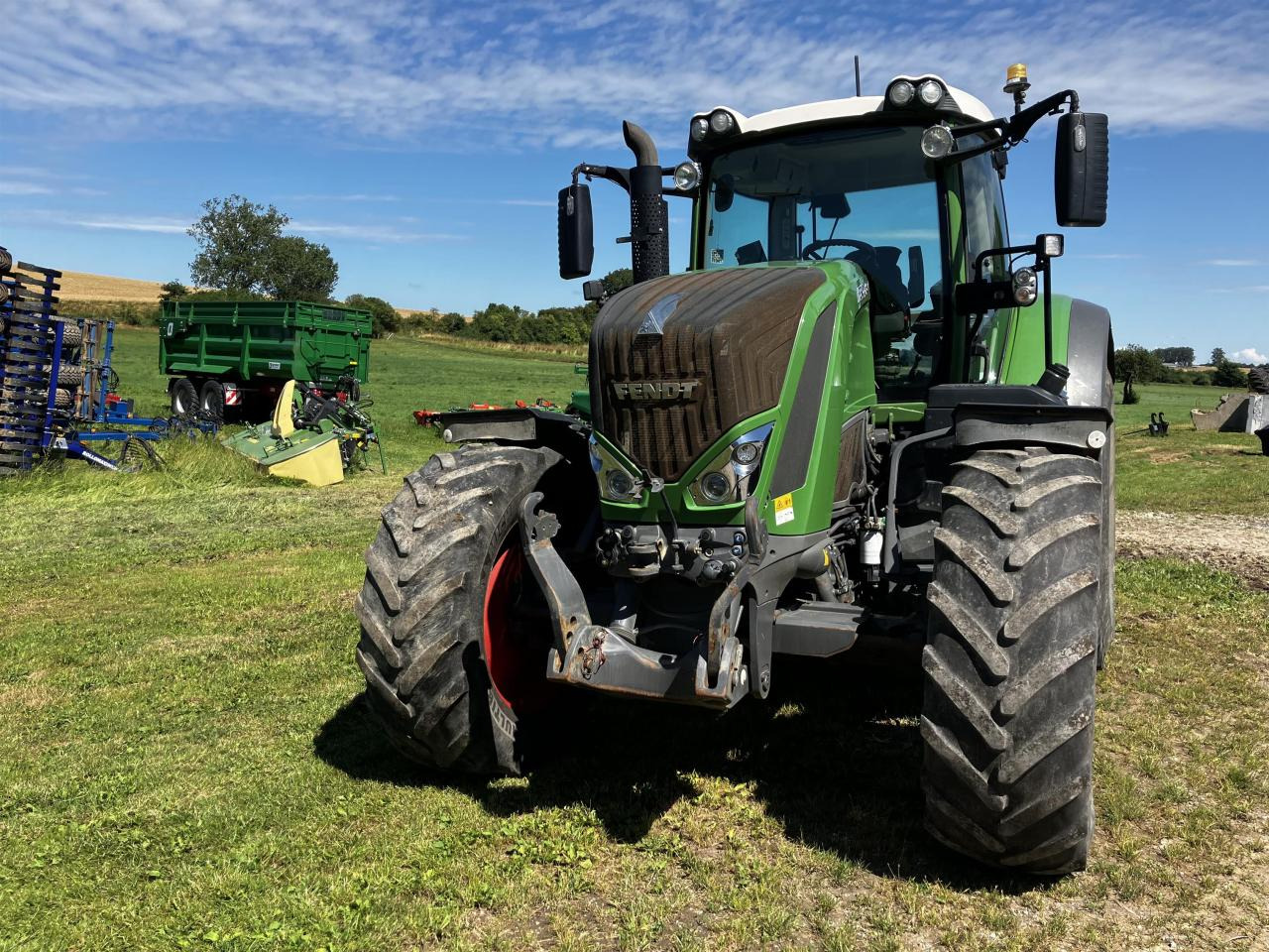 Fendt 828 Vario - Τρακτέρ: φωτογραφία 3 Fendt 828 Vario - Τρακτέρ: φωτογραφία 3