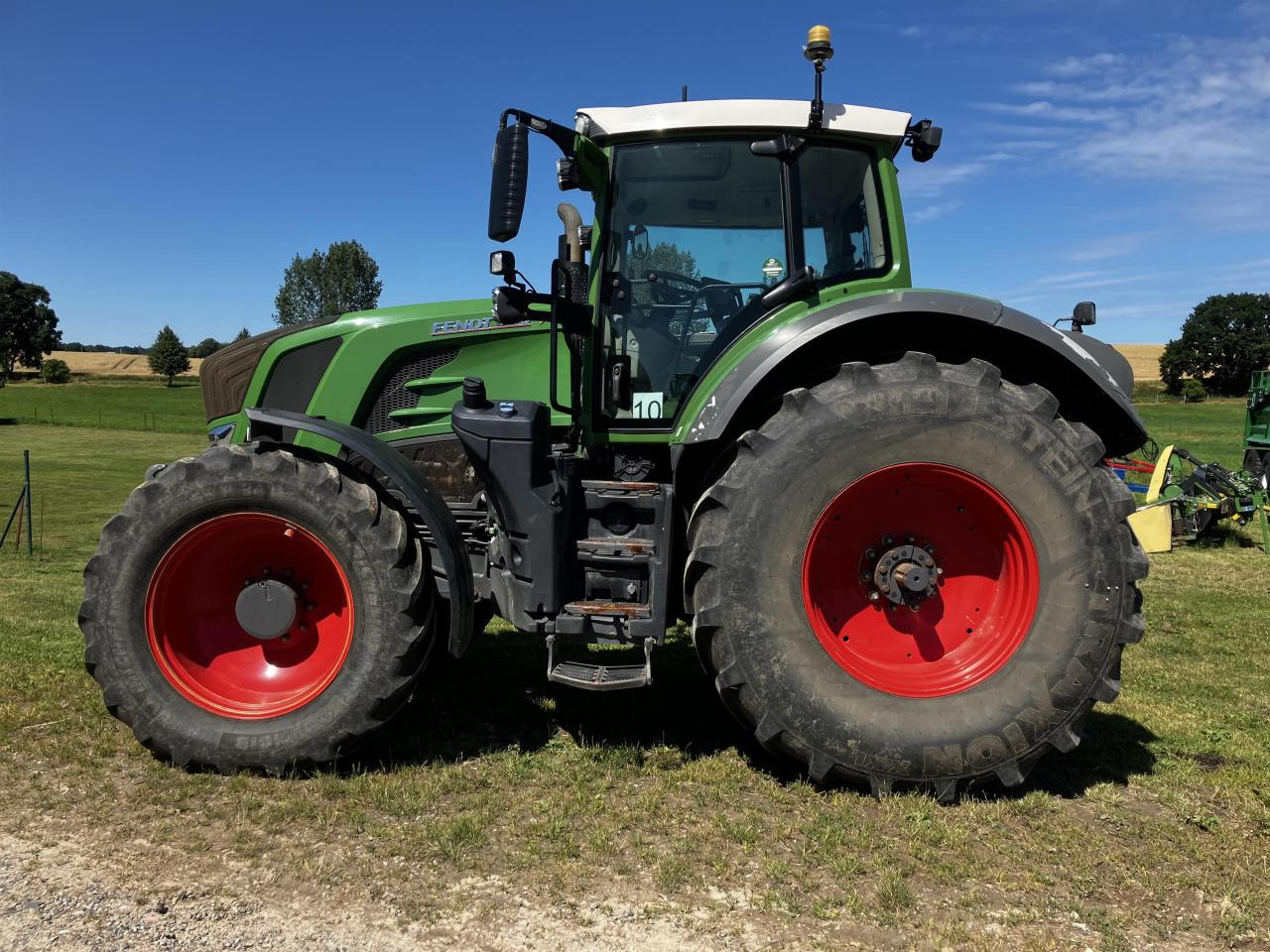 Fendt 828 Vario - Τρακτέρ: φωτογραφία 1 Fendt 828 Vario - Τρακτέρ: φωτογραφία 1