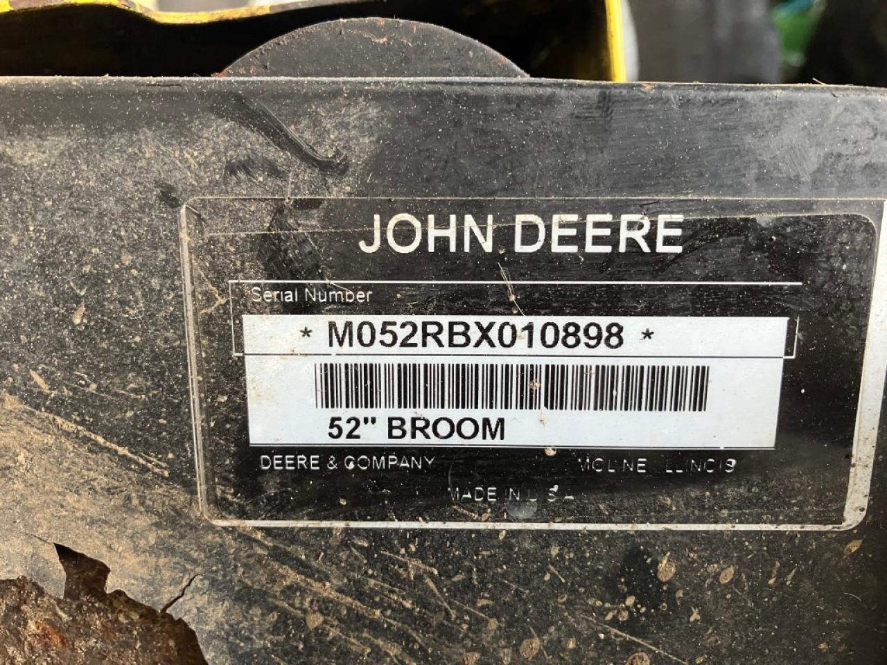 John Deere 52 inch Broom - Σκούπα: φωτογραφία 3 John Deere 52 inch Broom - Σκούπα: φωτογραφία 3