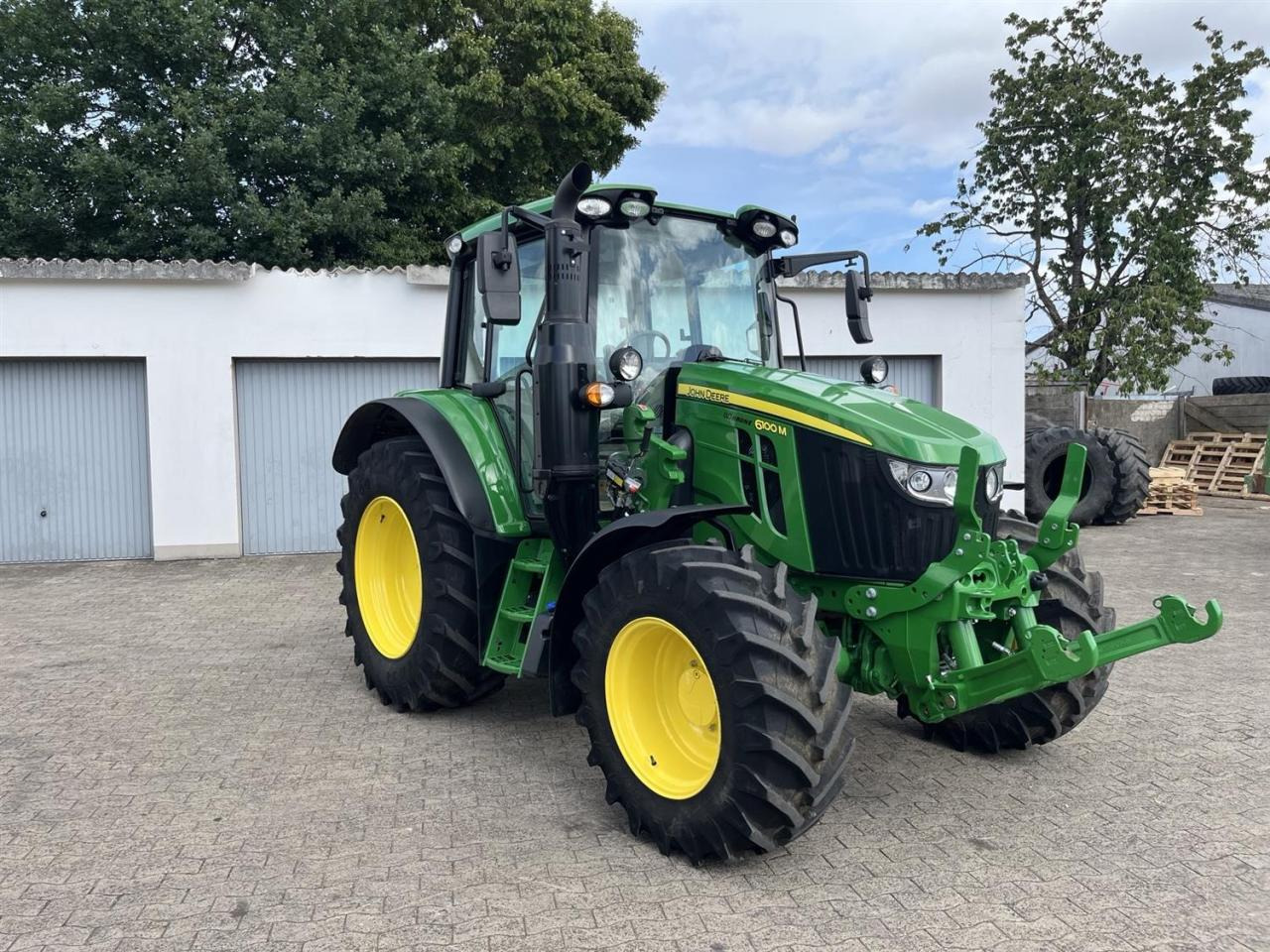 John Deere 6100M - Τρακτέρ: φωτογραφία 2 John Deere 6100M - Τρακτέρ: φωτογραφία 2