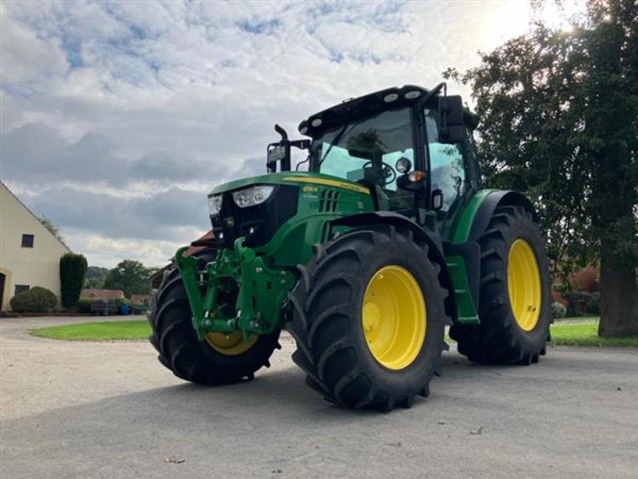 John Deere 6130R - Τρακτέρ: φωτογραφία 1 John Deere 6130R - Τρακτέρ: φωτογραφία 1