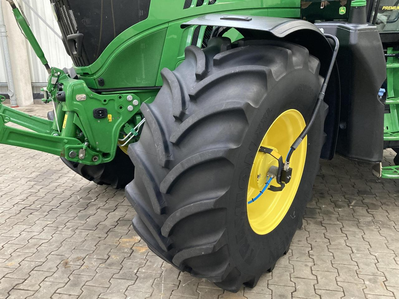 John Deere 6175R - Τρακτέρ: φωτογραφία 2 John Deere 6175R - Τρακτέρ: φωτογραφία 2