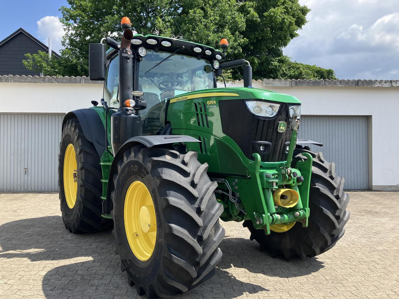 John Deere 6215R - Τρακτέρ: φωτογραφία 2 John Deere 6215R - Τρακτέρ: φωτογραφία 2