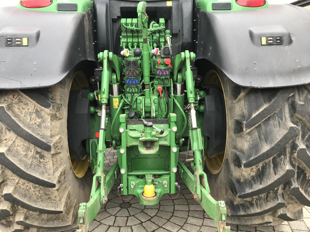 John Deere 6250R - Τρακτέρ: φωτογραφία 5 John Deere 6250R - Τρακτέρ: φωτογραφία 5