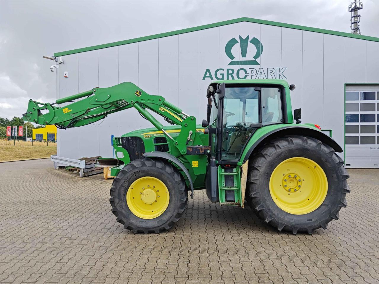 John Deere 6630 PREMIUM - Τρακτέρ: φωτογραφία 2 John Deere 6630 PREMIUM - Τρακτέρ: φωτογραφία 2
