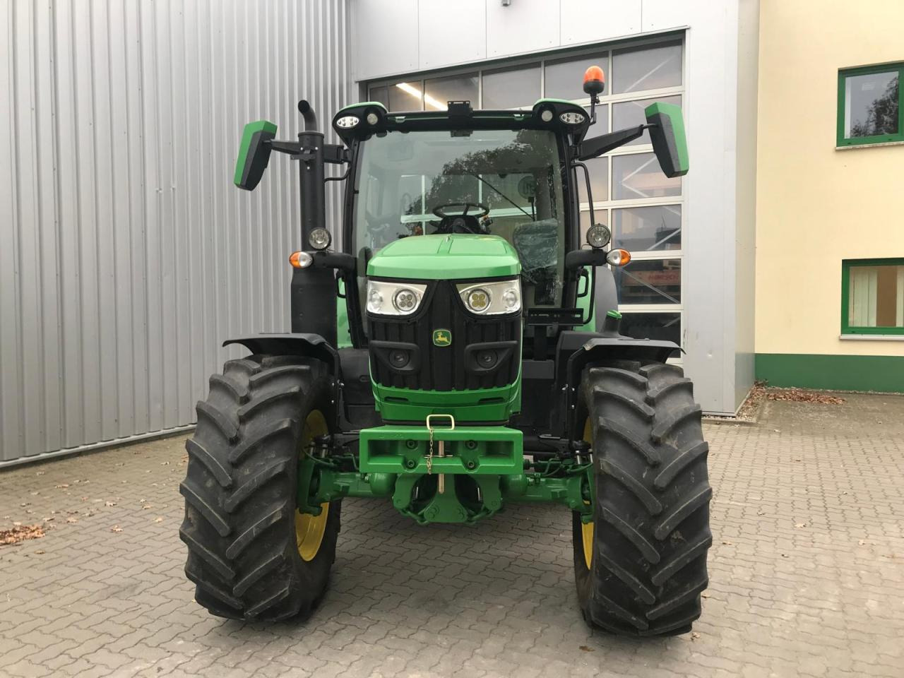 John Deere 6R 130 - Τρακτέρ: φωτογραφία 4 John Deere 6R 130 - Τρακτέρ: φωτογραφία 4