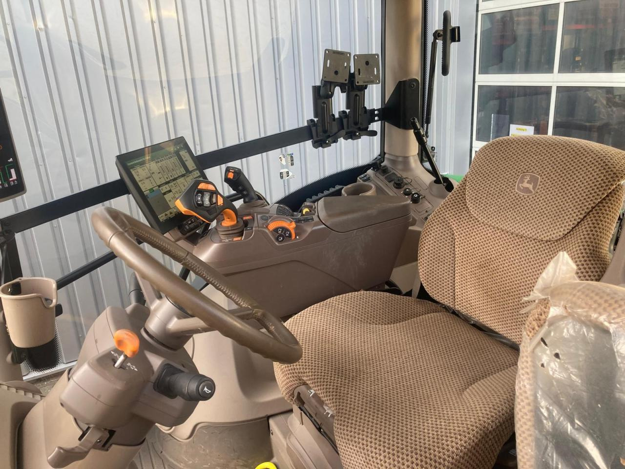 John Deere 6R 155 - Τρακτέρ: φωτογραφία 5 John Deere 6R 155 - Τρακτέρ: φωτογραφία 5