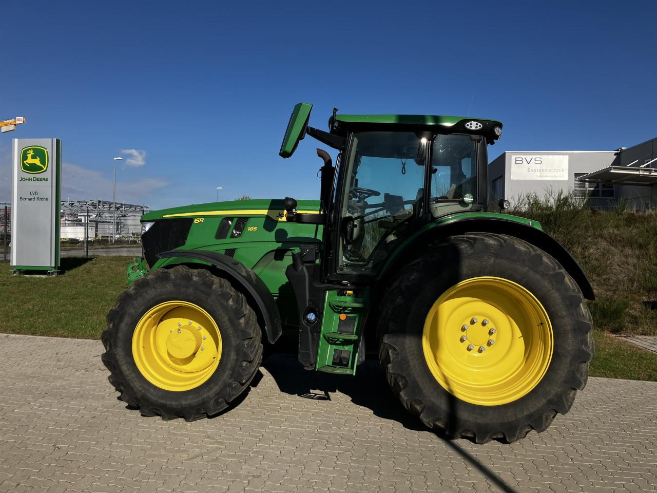 John Deere 6R 185 - Τρακτέρ: φωτογραφία 1 John Deere 6R 185 - Τρακτέρ: φωτογραφία 1