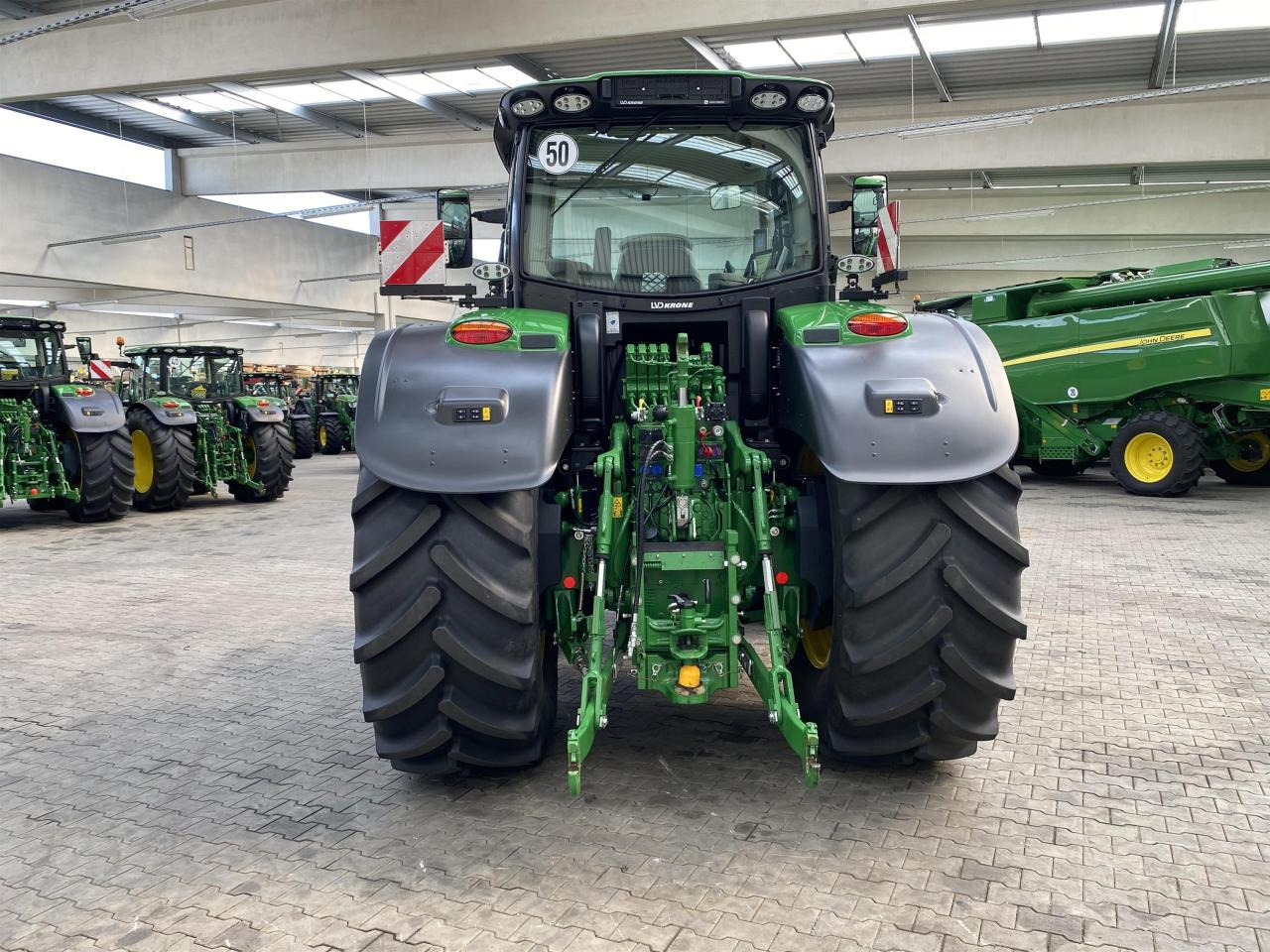 John Deere 6R 230 - Τρακτέρ: φωτογραφία 4 John Deere 6R 230 - Τρακτέρ: φωτογραφία 4