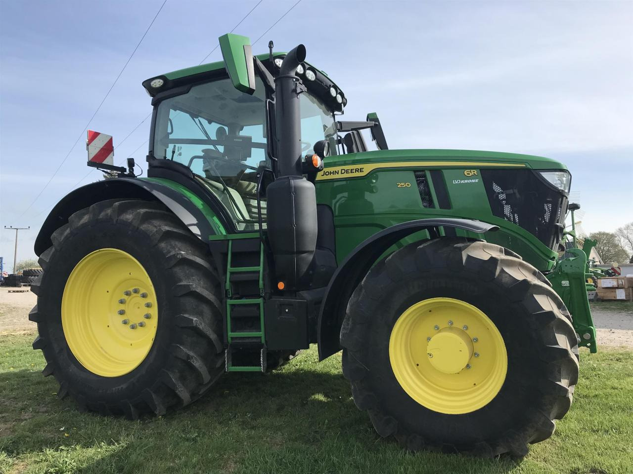 John Deere 6R 250 - Τρακτέρ: φωτογραφία 2 John Deere 6R 250 - Τρακτέρ: φωτογραφία 2