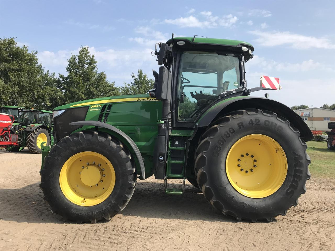 John Deere 7310R - Τρακτέρ: φωτογραφία 1 John Deere 7310R - Τρακτέρ: φωτογραφία 1