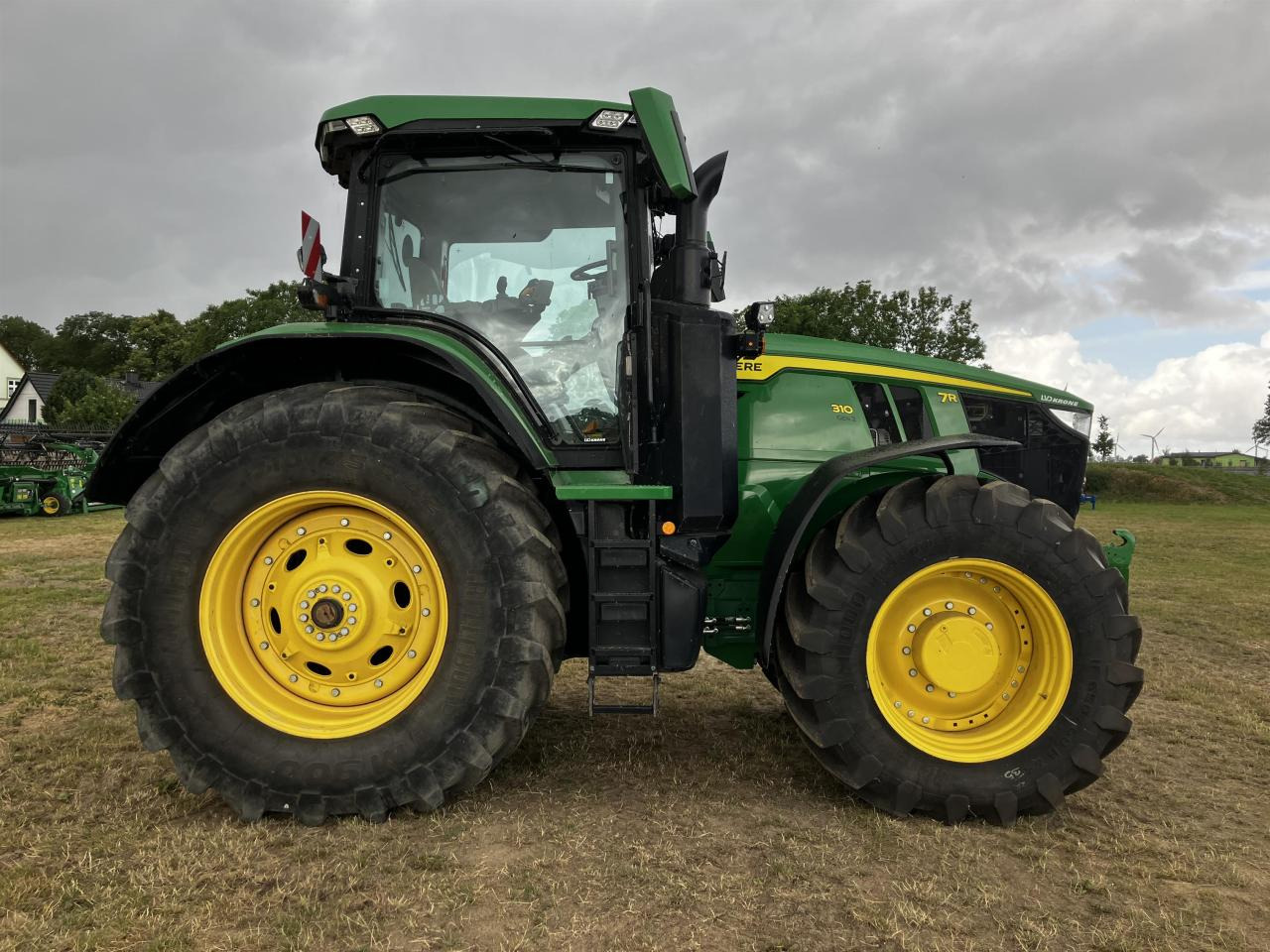 John Deere 7R 310 - Τρακτέρ: φωτογραφία 2 John Deere 7R 310 - Τρακτέρ: φωτογραφία 2