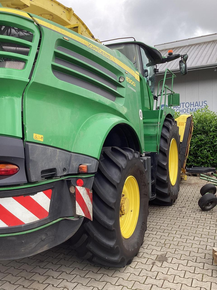 John Deere 8300 - Ενσιρωτική μηχανή: φωτογραφία 4 John Deere 8300 - Ενσιρωτική μηχανή: φωτογραφία 4