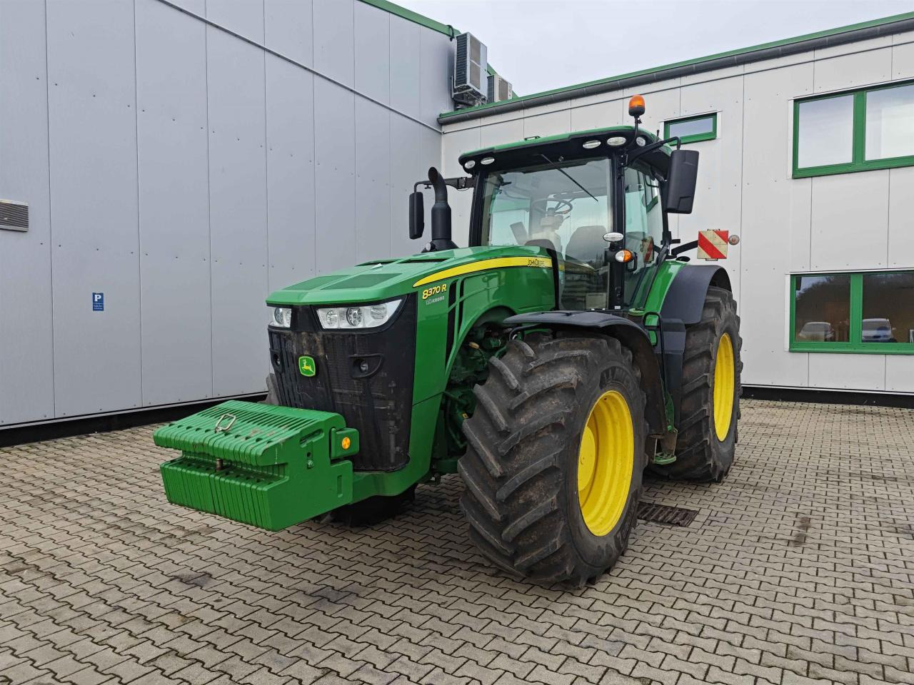 John Deere 8370R - Τρακτέρ: φωτογραφία 1 John Deere 8370R - Τρακτέρ: φωτογραφία 1