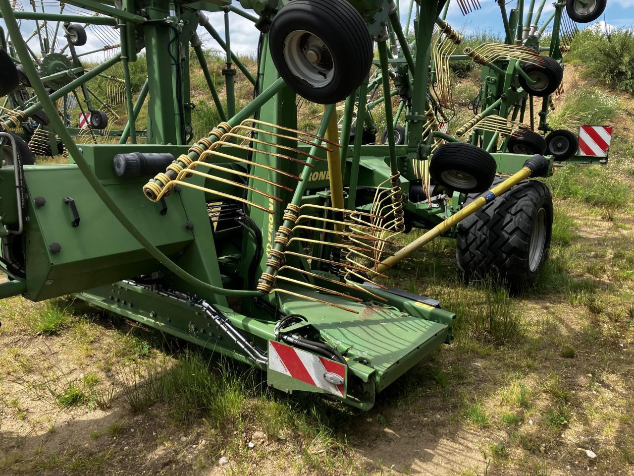 Krone Swadro 1400 Plus - Χορτοσυλλέκτης: φωτογραφία 4 Krone Swadro 1400 Plus - Χορτοσυλλέκτης: φωτογραφία 4