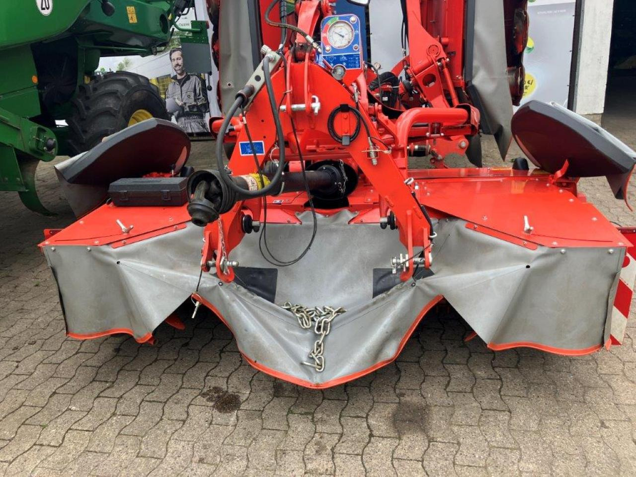 Kuhn FC9330 RA - Χορτοκοπτικό: φωτογραφία 3 Kuhn FC9330 RA - Χορτοκοπτικό: φωτογραφία 3
