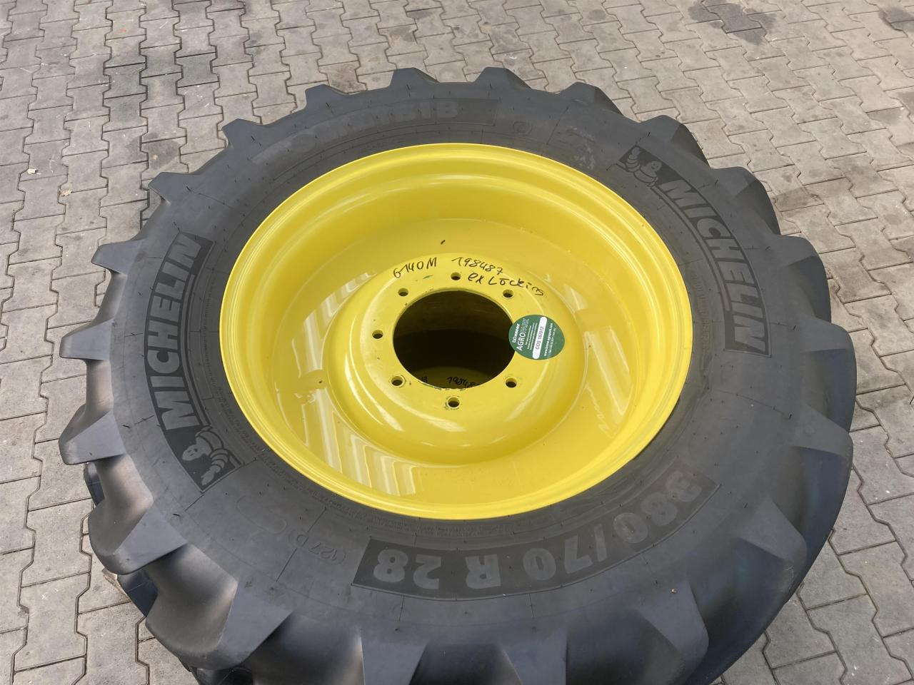 Michelin 380/70R28 - Ελαστικό για Γεωργικά μηχανήματα: φωτογραφία 2 Michelin 380/70R28 - Ελαστικό για Γεωργικά μηχανήματα: φωτογραφία 2