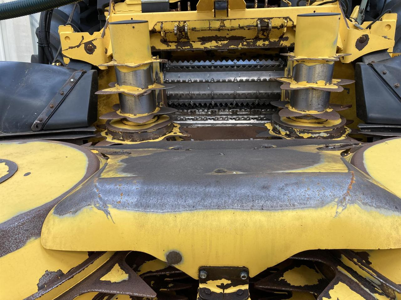 New Holland FR700 - Ενσιρωτική μηχανή: φωτογραφία 5 New Holland FR700 - Ενσιρωτική μηχανή: φωτογραφία 5