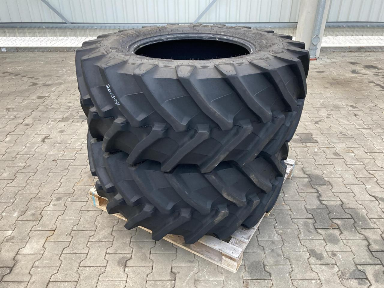 Trelleborg 540/65R28 - Ελαστικό για Γεωργικά μηχανήματα: φωτογραφία 1 Trelleborg 540/65R28 - Ελαστικό για Γεωργικά μηχανήματα: φωτογραφία 1