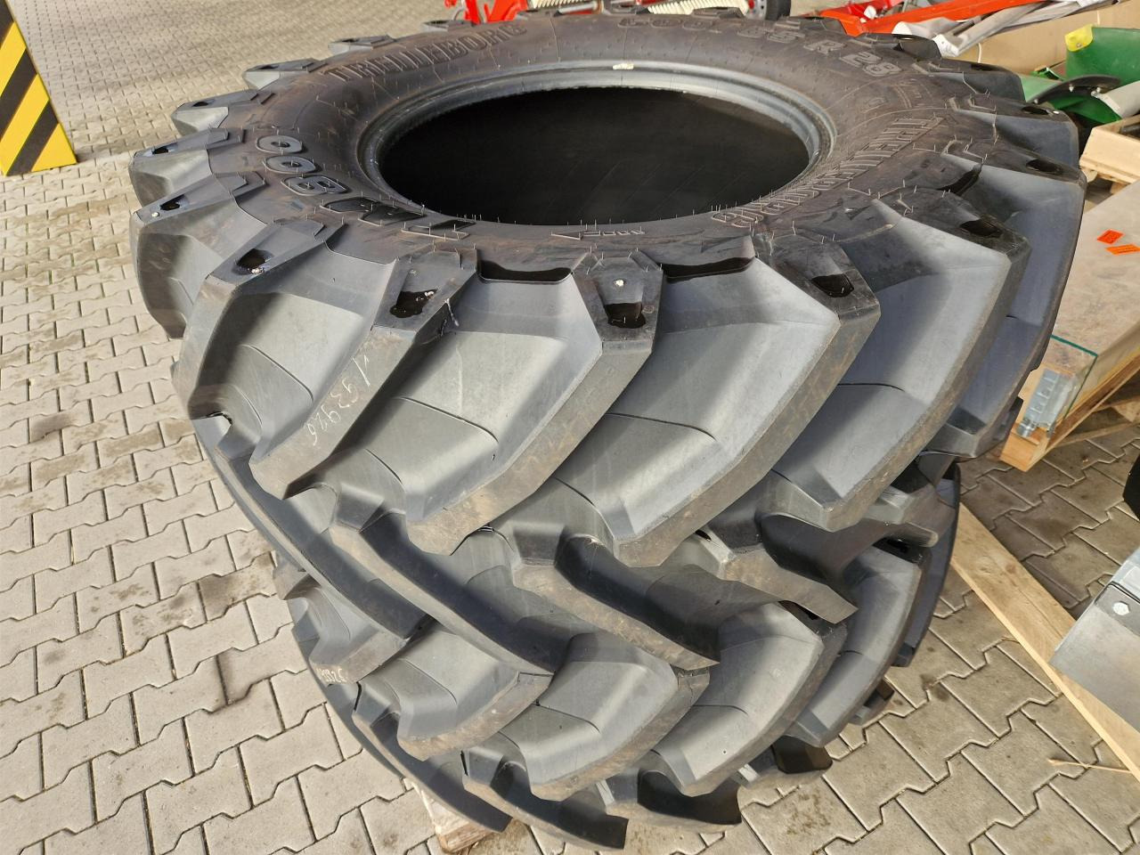 Trelleborg 600/65R28 - Ελαστικό για Γεωργικά μηχανήματα: φωτογραφία 1 Trelleborg 600/65R28 - Ελαστικό για Γεωργικά μηχανήματα: φωτογραφία 1